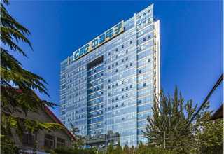 酒店遮阳超宽电动卷帘注意事项